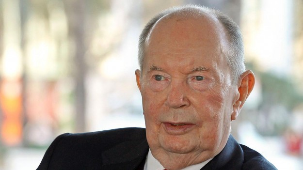 muri-jerry-perenchio-el-empresario-que-odiaba-a-la-prensa muri-jerry-perenchio-el-empresario-que-odiaba-a-la-prensa