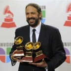 1351276915-DESUPERESTRELLA-Juan-Luis-Guerra-Grammy