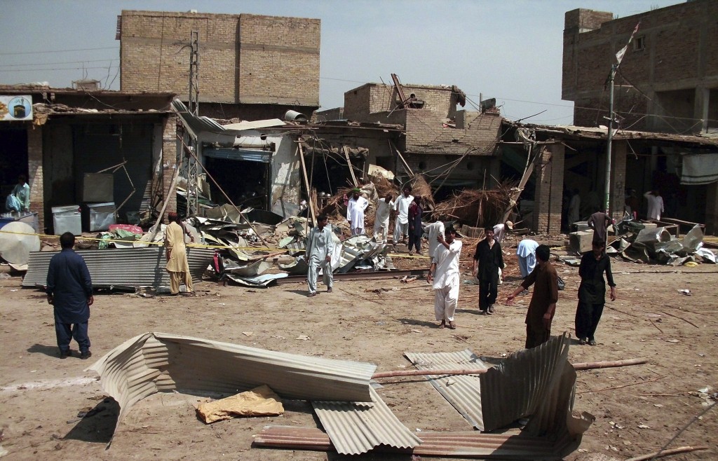 Mueren-9-personas-y-35-resultan-heridas-por-un-atentado-con-bomba-en-Pakist%C3%A1n.jpg