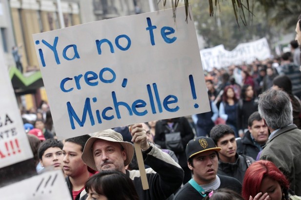 Los-estudiantes-chilenos-convocan-una-marcha-nacional-el-8-de-mayo-617x410.jpg