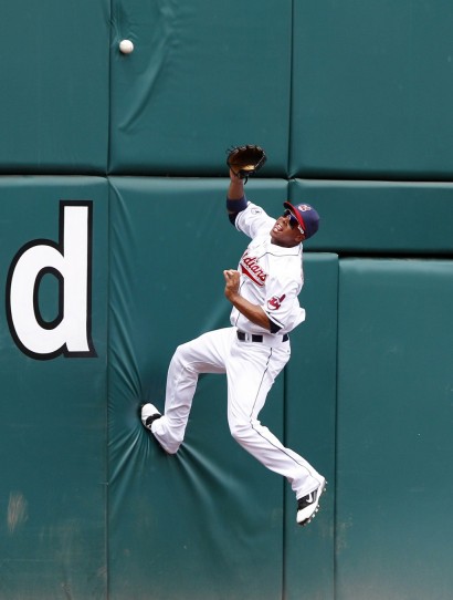 Brantley pega dos jonrones; los Azulejos logran octavo triunfo consecutivo