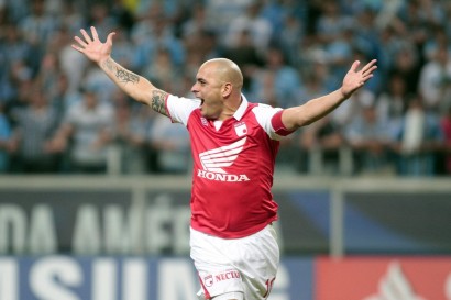 El argentino Pérez le da victoria a Santa Fe ante Millonarios en el derby bogotano
