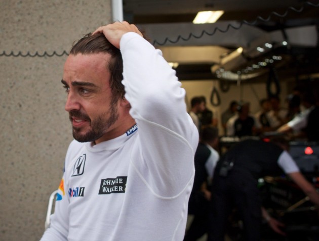 Ha sido un viernes interesante, dice Fernando Alonso