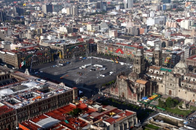 La Fórmula Uno enciende motores en el Zócalo de Ciudad de México La Fórmula Uno enciende motores en el Zócalo de Ciudad de México