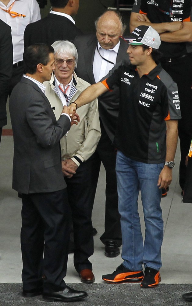 Peña Nieto visita autódromo Hermanos Rodríguez antes de Gran Premio de México