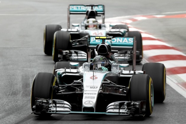 Rosberg doblega a Hamilton y logra la 'pole' en México Rosberg doblega a Hamilton y logra la 'pole' en México