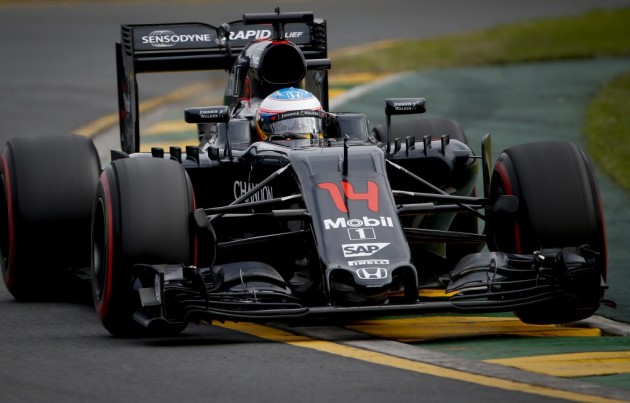 Alonso y Gutiérrez fuera, tras un espectacular accidente que paró el Gran Premio Alonso y Gutiérrez fuera, tras un espectacular accidente que paró el Gran Premio