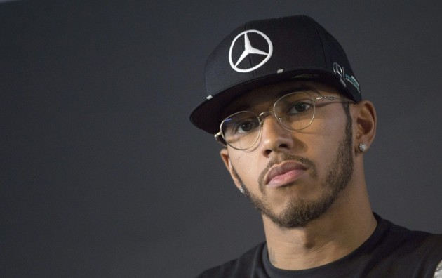 Hamilton augura una temporada "difícil" por Ferrari y un Rosberg "fuerte"
