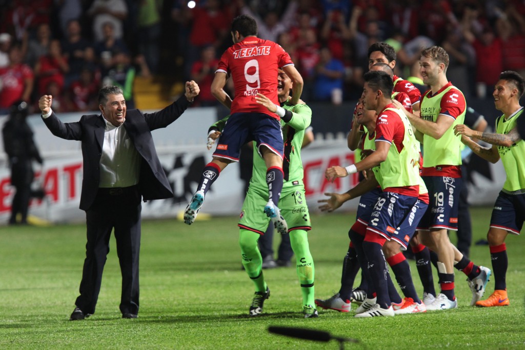 El uruguayo Luna levanta la mano para jugar con el Veracruz donde lo pongan El uruguayo Luna levanta la mano para jugar con el Veracruz donde lo pongan