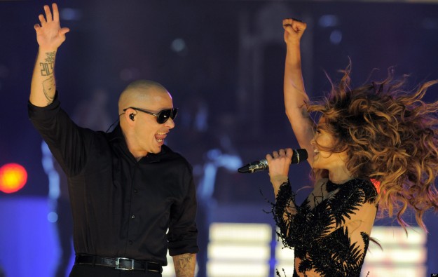 1373554464-DESUPERESTRELLA-o-PITBULL-JENNIFER-LOPEZ-LIVE-IT-UP-facebook 1373554464-DESUPERESTRELLA-o-PITBULL-JENNIFER-LOPEZ-LIVE-IT-UP-facebook