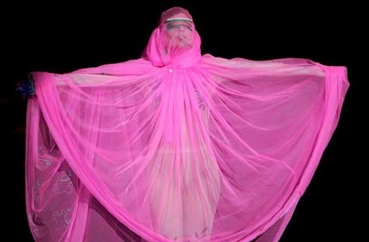 1376063296-DESUPERESTRELLA-Lady-Gaga-Burqa 1376063296-DESUPERESTRELLA-Lady-Gaga-Burqa
