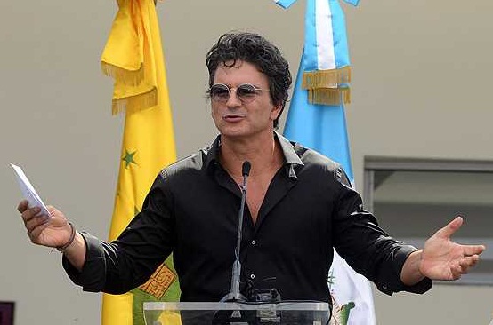 1389903397-DESUPERESTRELLA-arjona-174225-L0x0 1389903397-DESUPERESTRELLA-arjona-174225-L0x0