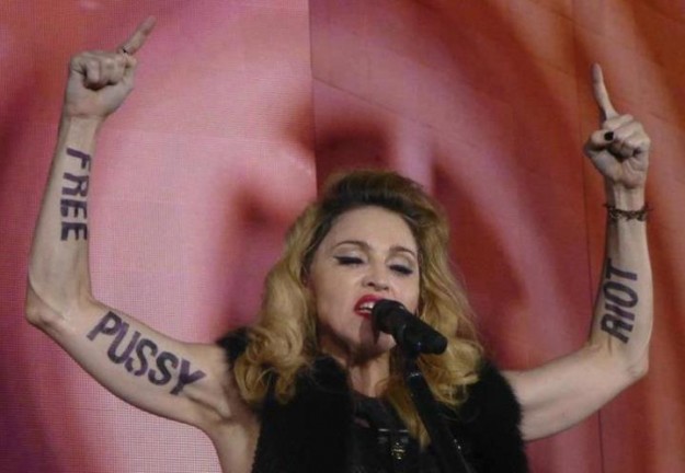 1391106940-DESUPERESTRELLA-Pussy-Riot-Madonna-Arms 1391106940-DESUPERESTRELLA-Pussy-Riot-Madonna-Arms