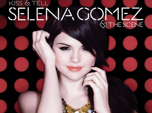 1396984404-DESUPERESTRELLA-Selena-Gomez-y-The-Scene-Kiss-y-Tell-14-Canciones-Frontal 1396984404-DESUPERESTRELLA-Selena-Gomez-y-The-Scene-Kiss-y-Tell-14-Canciones-Frontal