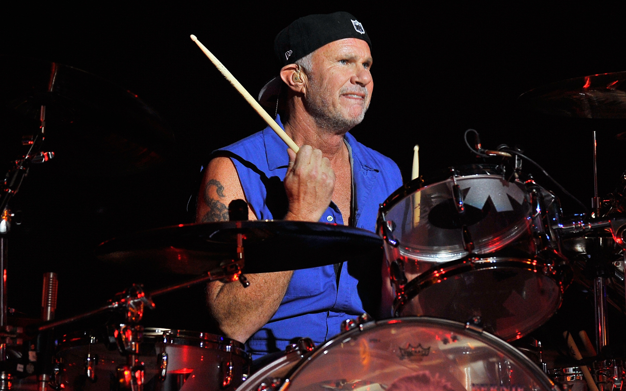 THE FOX 92.3 FM – El Paso TXRed Hot Chili Peppers drummer Chad Smith ...